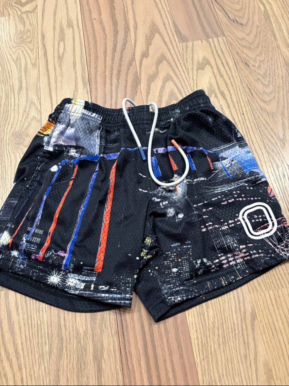 Overtime city blur shorts